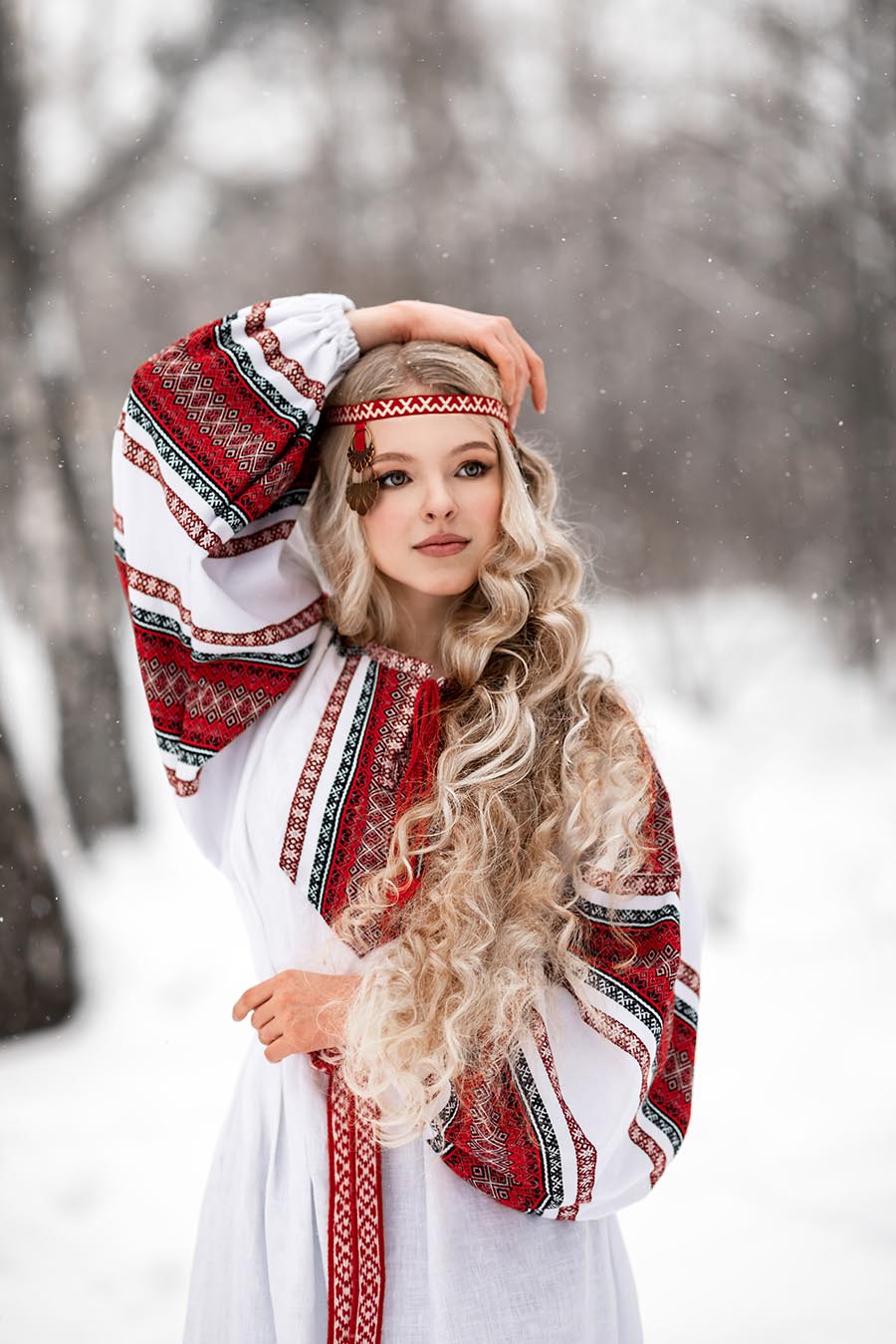Slavic girls’s look of the day — catch her live in Fuzhou