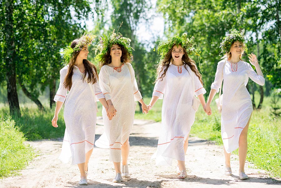 A cozy shot with Slavic girls — straight from Fuzhou