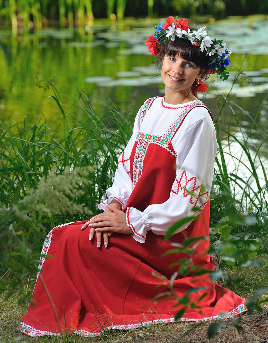 Beautiful girl Girls in Slavic costumes in Fuzhou