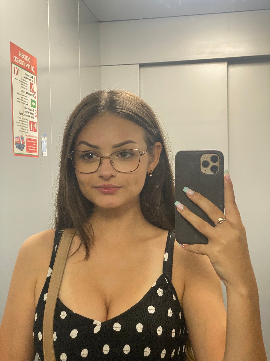 Sexy model Stacy in Fuzhou